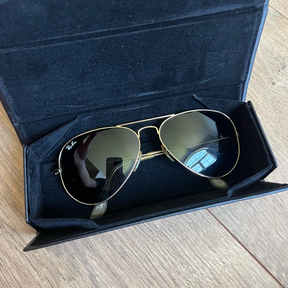 Aviator Classic Ray Bans - Picture 2 of 2